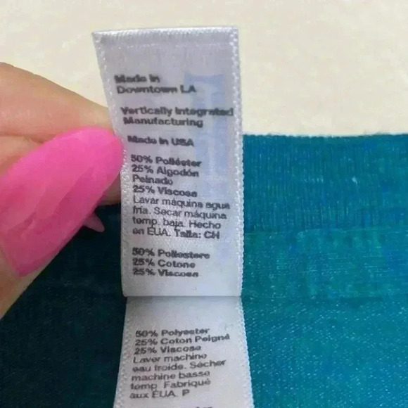 Tri Delta American Apparel V-Neck T-Shirt Delta Delta Delta - Picture 4 of 5